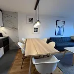 Cosy For 5 Near Lift, Hameau D2 *