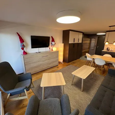 Lägenhet Cosy For 5 Near Lift, Hameau D2