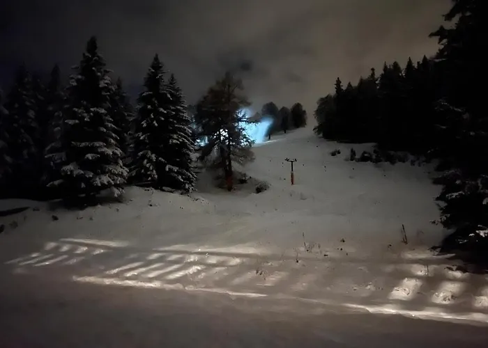 Lägenhet Cosy For 5 Near Lift, Hameau D2