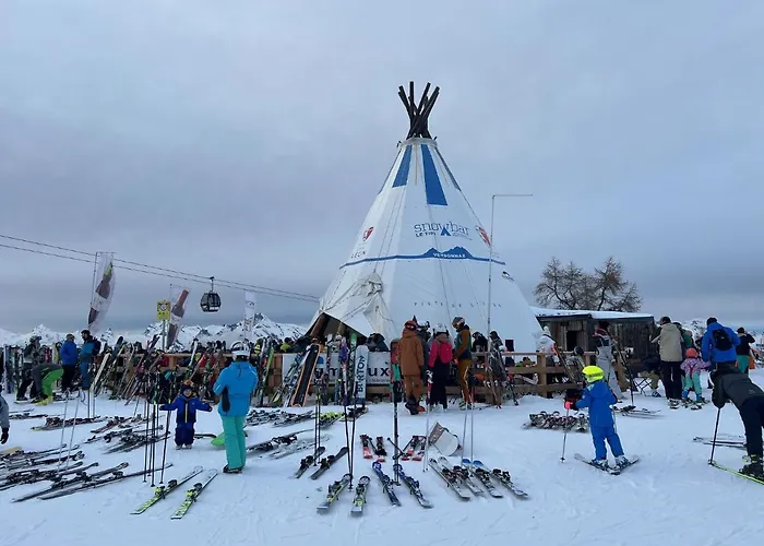 Lägenhet Cosy For 5 Near Lift, Hameau D2